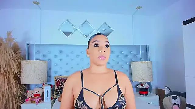 EileenBenzon from StripChat