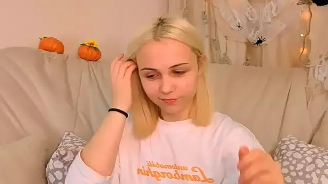 ElenaMonroe from StripChat is Freechat