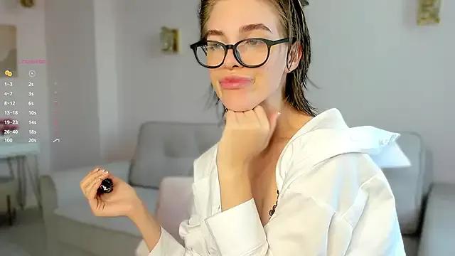 EleneButton from StripChat
