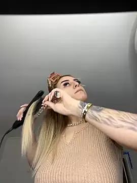 Ella_Vee from StripChat is Freechat