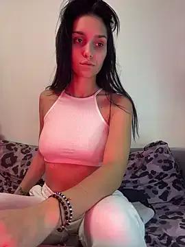 EllaBlowy from StripChat is Freechat