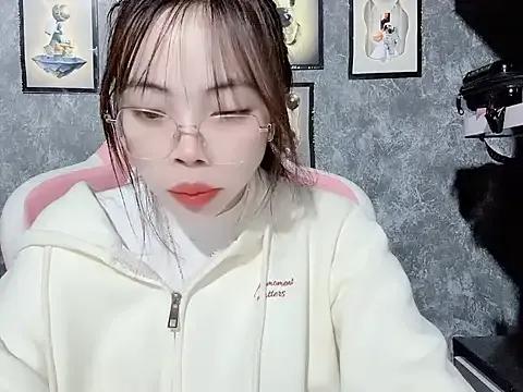 Ellie039 from StripChat is Freechat