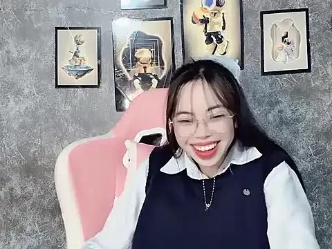 Ellie039 from StripChat is Freechat