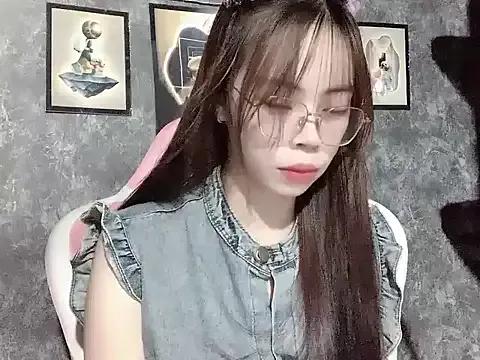 Ellie039 from StripChat is Freechat