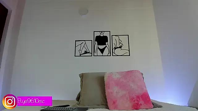 ellie_mcdonald from StripChat is Freechat