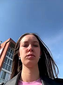 ElliRose from StripChat is Freechat