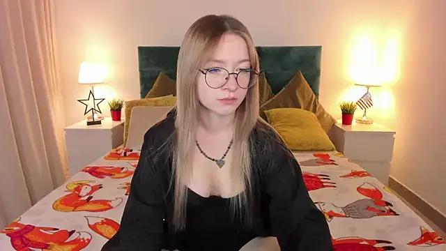 elliupp from StripChat is Freechat