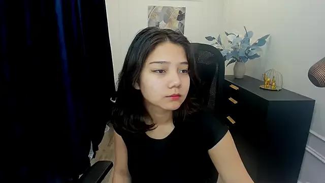 ElliVensda from StripChat