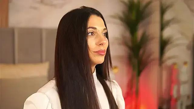 EllyLynn from StripChat is Freechat