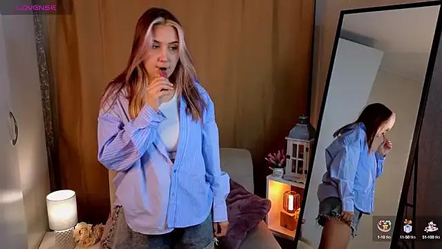 EmaBevelle from StripChat is Freechat