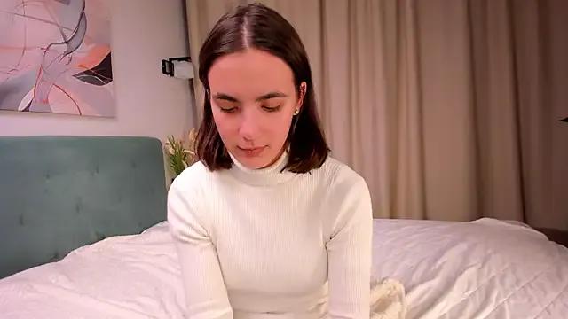 EmaDiaz from StripChat is Freechat