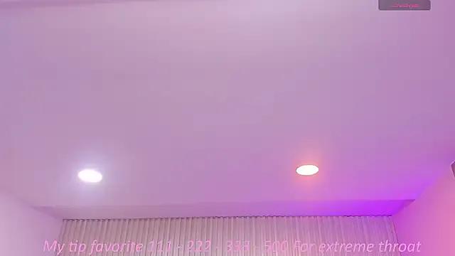 emi__carter from StripChat is Freechat