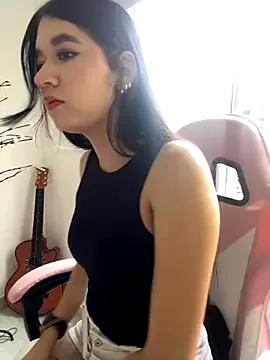 emi_star from StripChat is Freechat