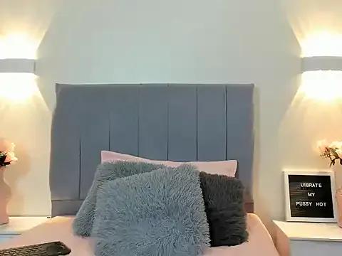 Emiily_cooper_x from StripChat