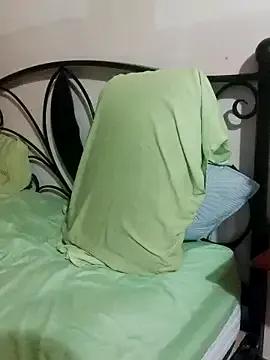 emiliemilf from StripChat is Freechat