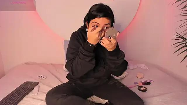 emily-santoss from StripChat is Freechat