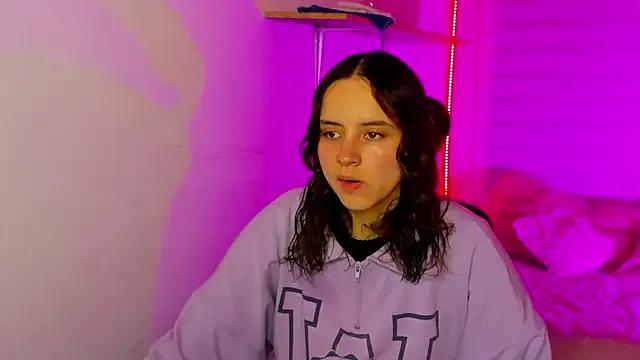 Emily_Lindey from StripChat is Freechat