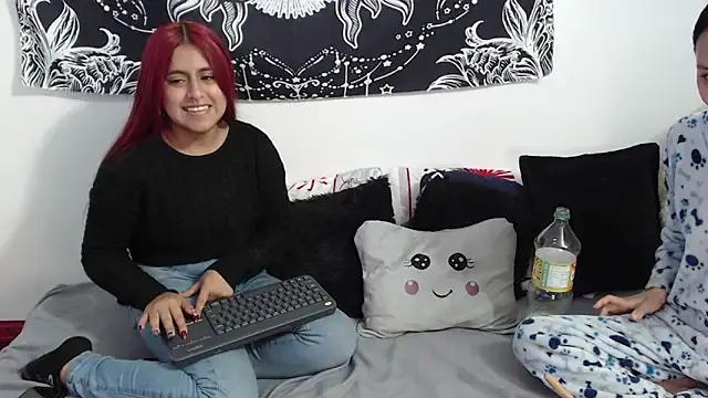 emily_n_abby from StripChat is Freechat