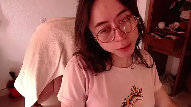 emily_pearl_ from StripChat is Freechat