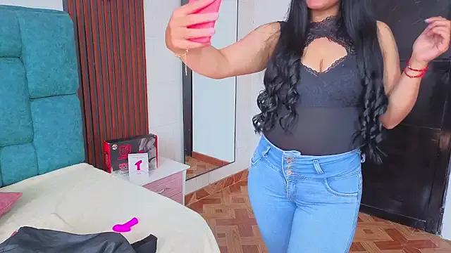 EmilyGala from StripChat is Freechat