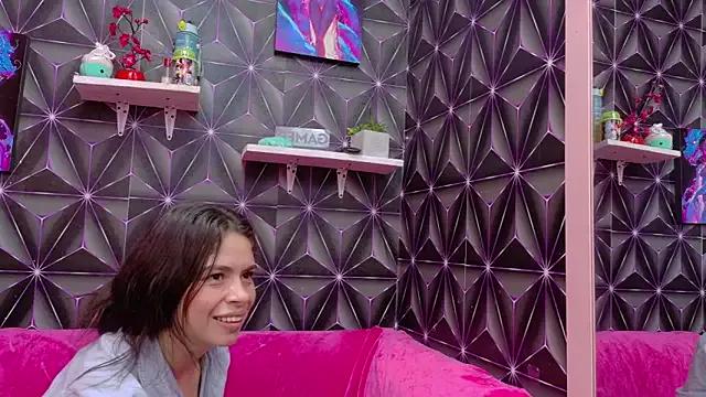 emilygrooe from StripChat is Freechat