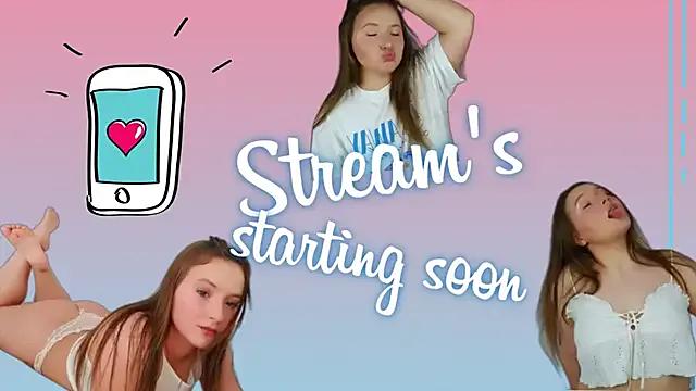 EmilyxxGraces from StripChat is Freechat