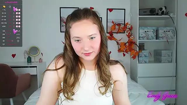 EmilyxxGraces from StripChat is Freechat