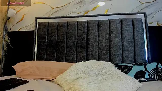 emma_bloom_ from StripChat is Freechat