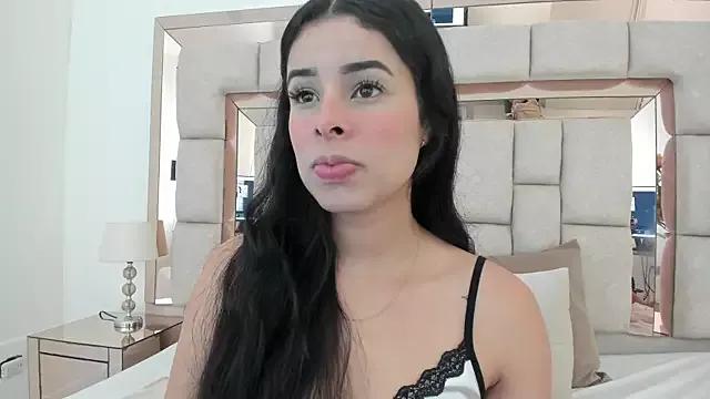 Emma_castilloo from StripChat