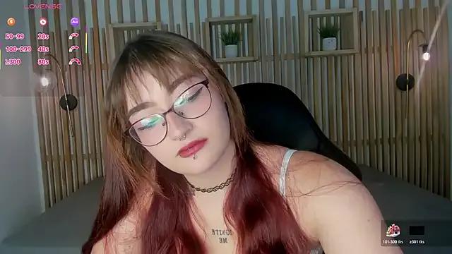 emma_cleir from StripChat is Freechat