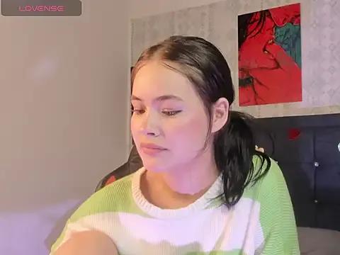 emma_myers1 from StripChat is Freechat