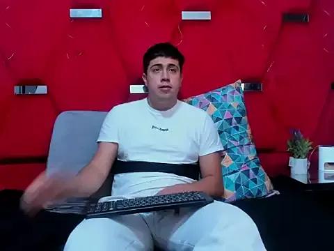 Emmaanddarling from StripChat is Freechat