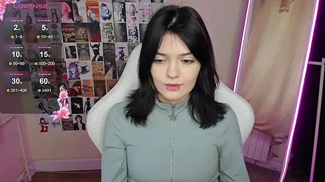 EmmaDarkk from StripChat is Freechat