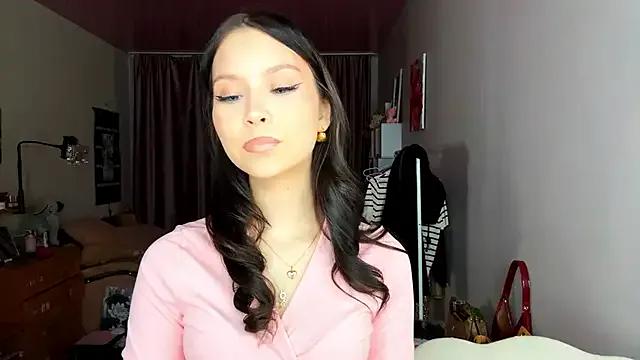 EmmaJonse from StripChat is Freechat