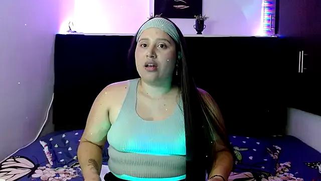 EmmaTower from StripChat is Freechat