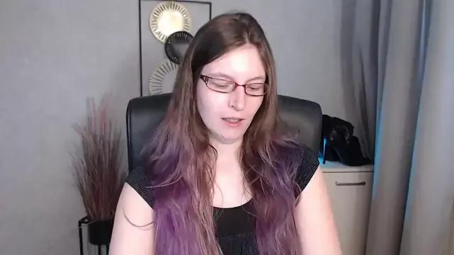 emmaxDelight from StripChat
