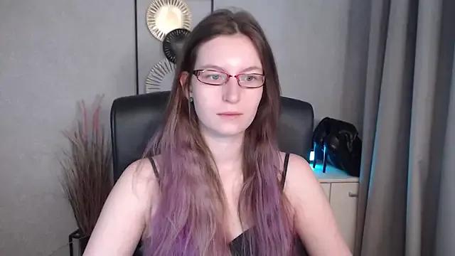 emmaxDelight from StripChat