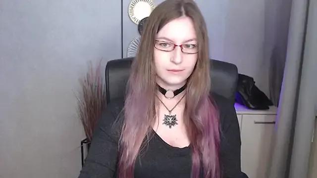 emmaxDelight from StripChat