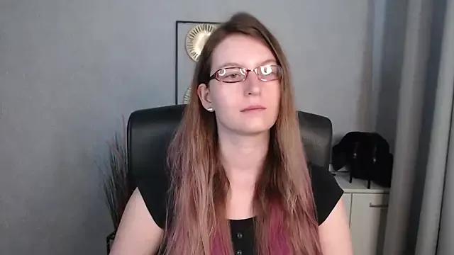 emmaxDelight from StripChat