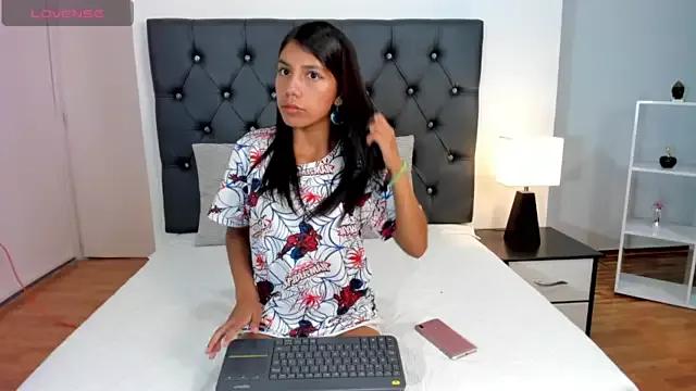 EmmilydelaVega from StripChat