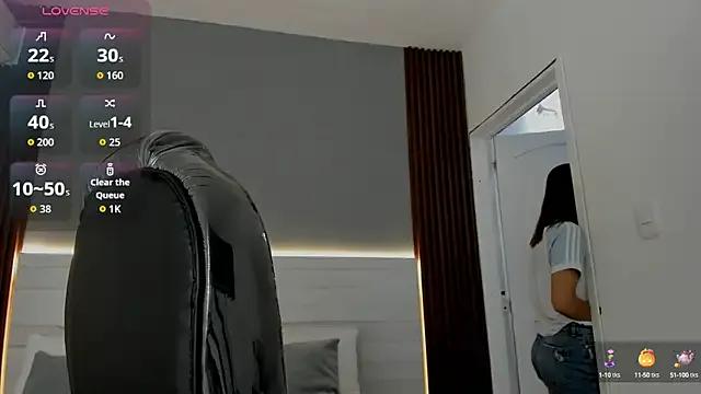 Emmy_Meadows from StripChat is Freechat