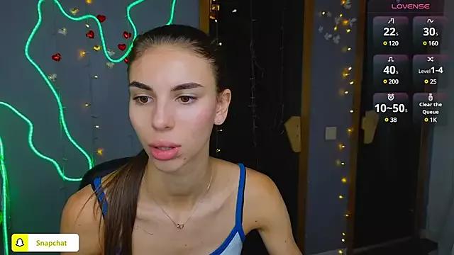 EmmyGreans from StripChat