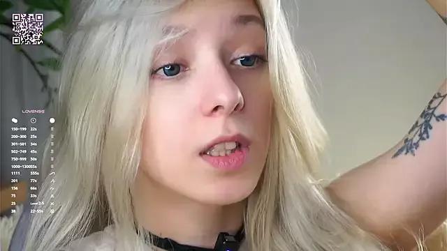 EngelFugler from StripChat
