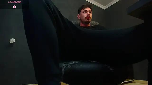 EnzoRace from StripChat is Freechat
