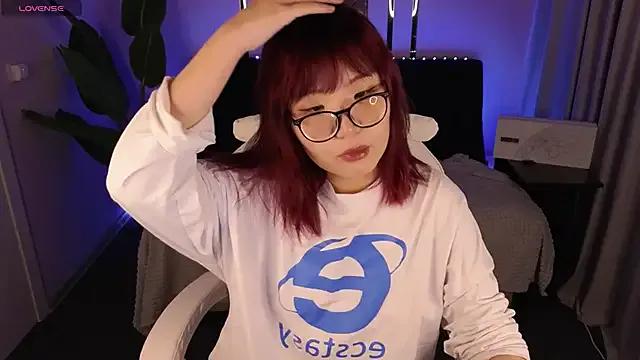 Erica_Asti from StripChat is Freechat