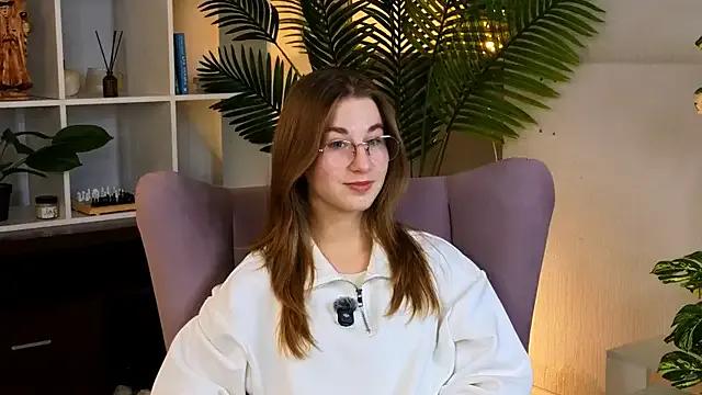 ErnestinaHolthoff from StripChat is Freechat