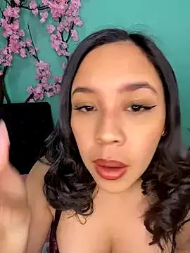 Esmerald_1111 from StripChat is Freechat