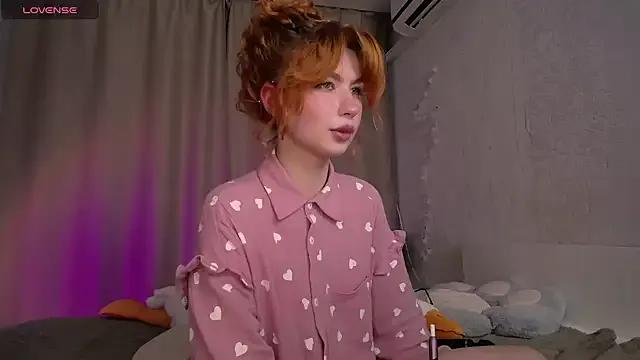 Evaa_Moonn_ from StripChat is Freechat