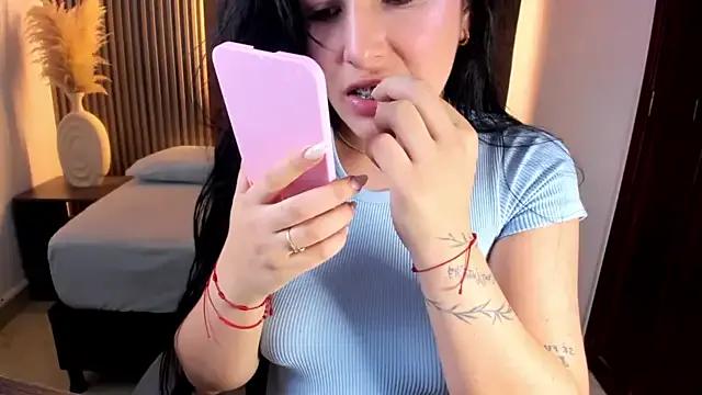 Evelin_lopezz from StripChat
