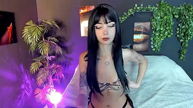 Evelyn_Russoo from StripChat is Freechat